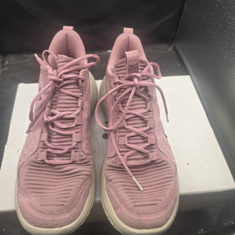 Under Armour‎ Women's Pink Sneakers